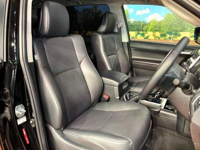 TOYOTA LAND CRUISER PRADO - 8