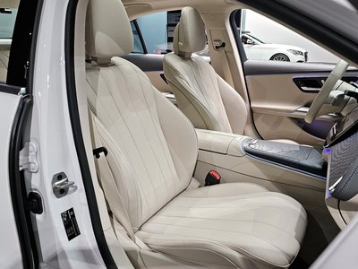 MERCEDES-BENZ E-CLASS - 10