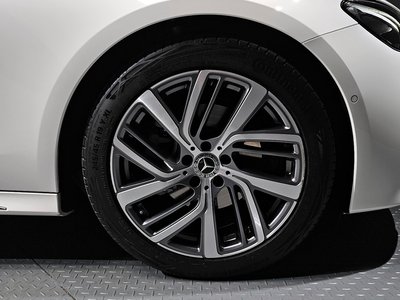 MERCEDES-BENZ E-CLASS - 6