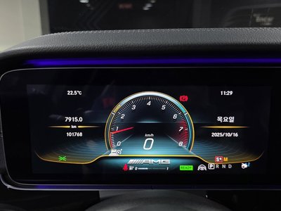 MERCEDES-BENZ GT AMG - 8