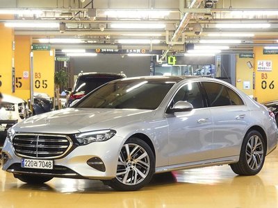 MERCEDES-BENZ E-CLASS - 1