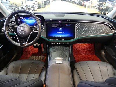 MERCEDES-BENZ E-CLASS - 4