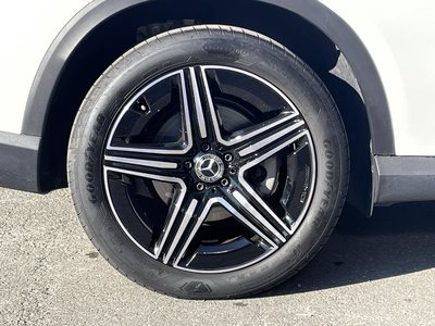 MERCEDES-BENZ GLC - 10