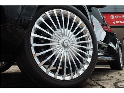 MERCEDES-BENZ GLS - 8