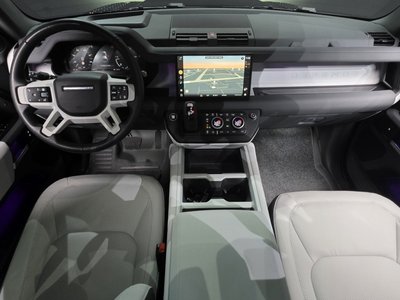 LAND ROVER DEFENDER - 5