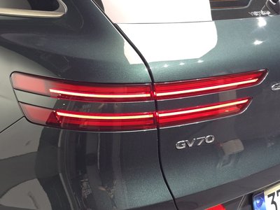 2023 Genesis GV70 — фото 10