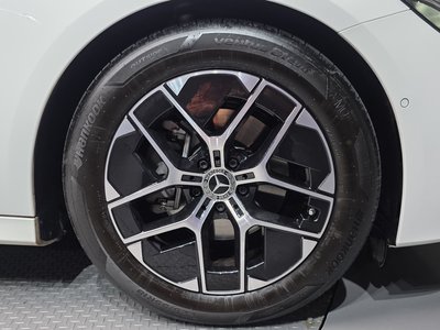 MERCEDES-BENZ E-CLASS - 6