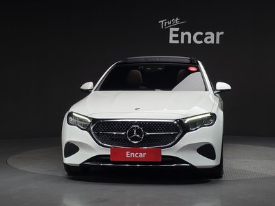 MERCEDES-BENZ E-CLASS - 2