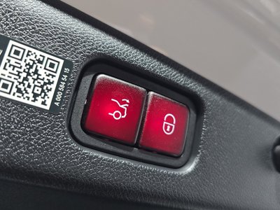 2025 Mercedes-BENZ E-CLASS — миниатюра 26