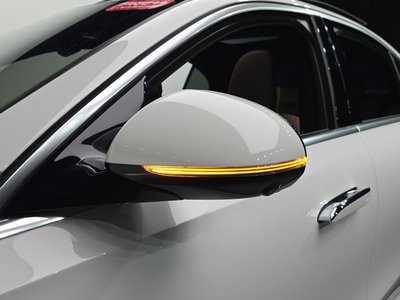 2025 Mercedes-BENZ E-CLASS — миниатюра 30