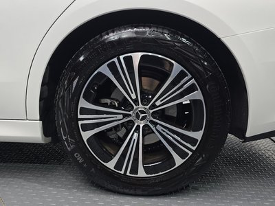 صورة 8 لـ 2025 Mercedes-BENZ E-CLASS