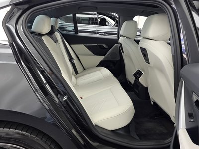 2025 BMW 5 SERIES thumbnail 12