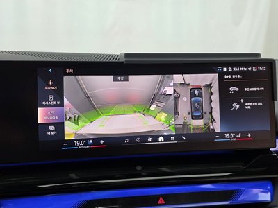 2025 BMW 5 SERIES thumbnail 15