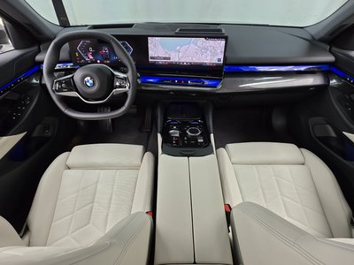 2025 BMW 5 SERIES photo 5