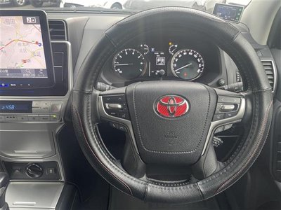 TOYOTA LAND CRUISER - 10