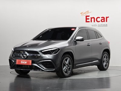 MERCEDES-BENZ GLA - 1