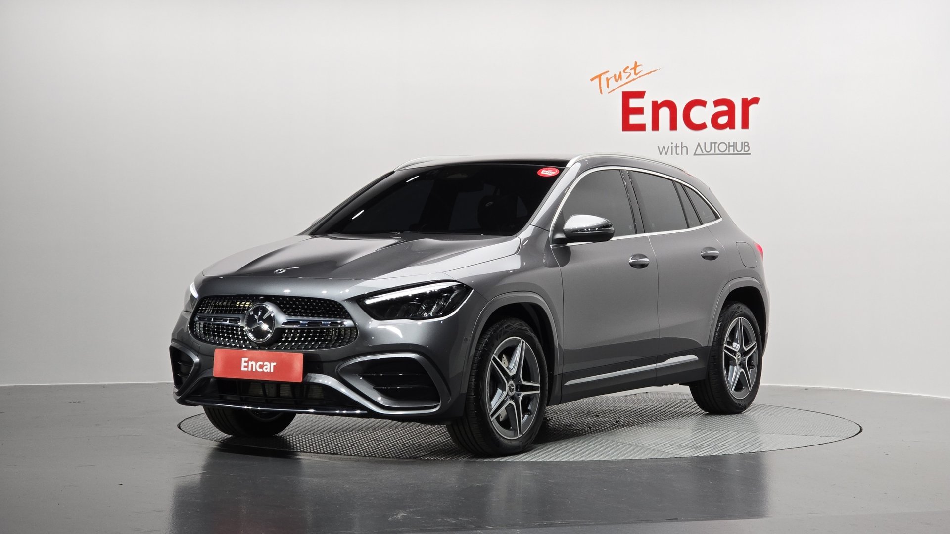 MERCEDES-BENZ GLA - View 1