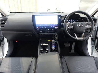 2023 Lexus NX — миниатюра 12