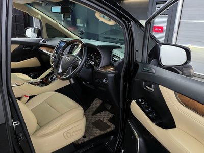 TOYOTA ALPHARD - 10