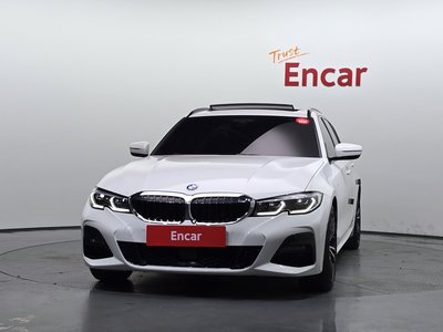 2022 BMW 3 SERIES photo 2
