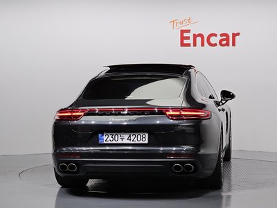 PORSCHE PANAMERA - 4