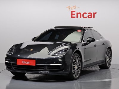 PORSCHE PANAMERA