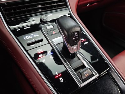 PORSCHE PANAMERA - 9