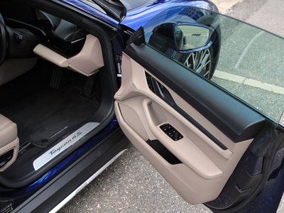 2022 Porsche TAYCAN 缩略图 32