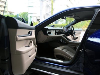 2022 Porsche TAYCAN 缩略图 31