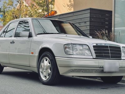 MERCEDES-BENZ E-CLASS - 10