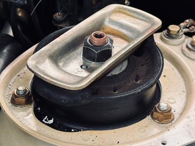 MERCEDES-BENZ E-CLASS - 4