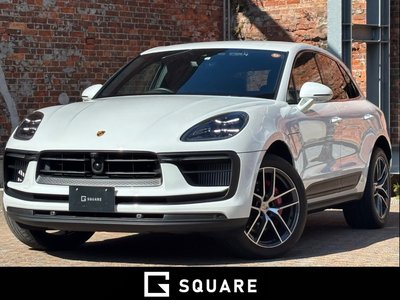 PORSCHE MACAN - 1