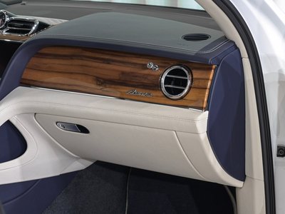 صورة مصغرة 33 لـ 2025 Bentley BENTAYGA