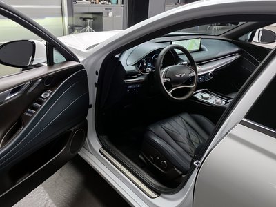 GENESIS G80 (RG3) - 10