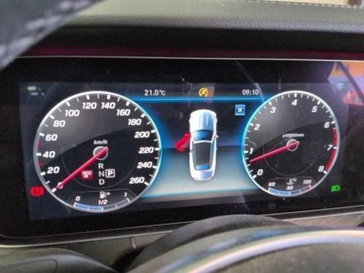 MERCEDES-BENZ E-CLASS - 4
