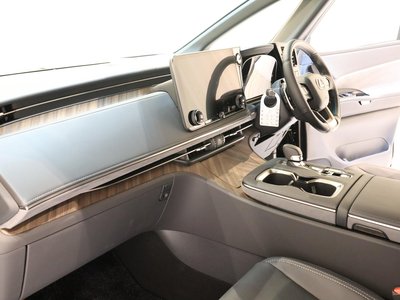 صورة مصغرة 17 لـ 2024 Lexus LM