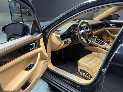 PORSCHE PANAMERA - 10