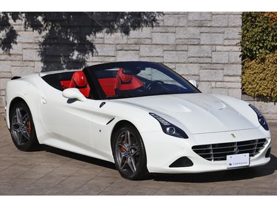 FERRARI CALIFORNIA T - 8