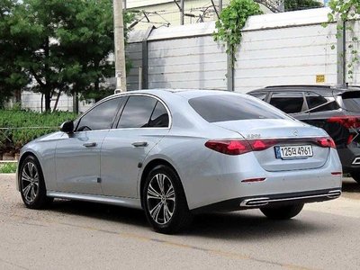 2024 Mercedes-BENZ E-CLASS 照片 2
