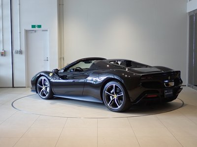 صورة 7 لـ 2024 Ferrari 296 GTS