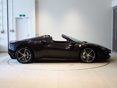 صورة 10 لـ 2024 Ferrari 296 GTS