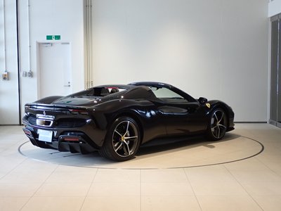 صورة 9 لـ 2024 Ferrari 296 GTS