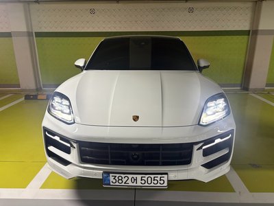 2025 Porsche CAYENNE 照片 5