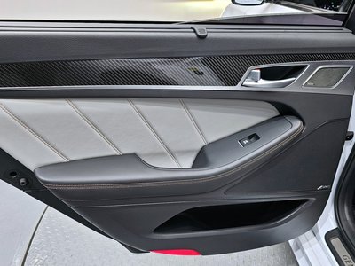 صورة مصغرة 15 لـ 2018 Genesis G80
