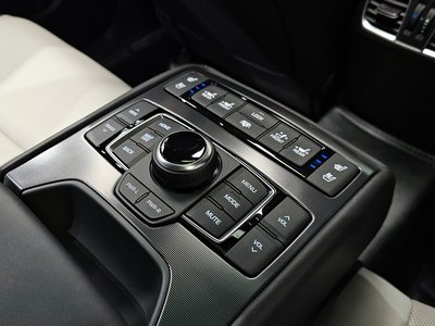 صورة مصغرة 24 لـ 2018 Genesis G80