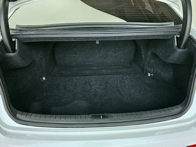 صورة مصغرة 30 لـ 2018 Genesis G80
