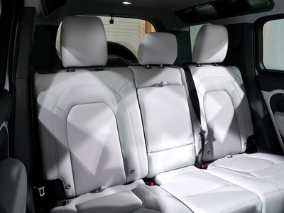 2025 LAND Rover DEFENDER — миниатюра 31