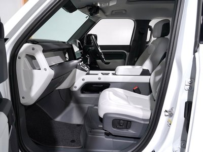 2025 LAND Rover DEFENDER — миниатюра 22