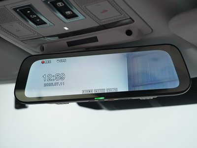 2025 LAND Rover DEFENDER photo 9