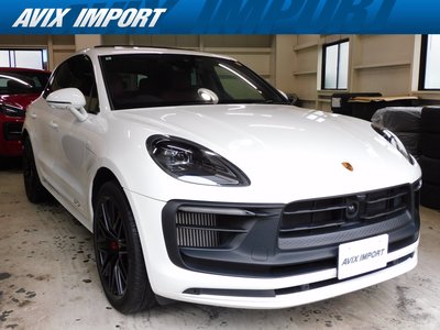 PORSCHE MACAN - 2